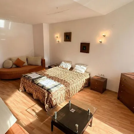 South Facing Bright Mountain View Penthouse - 2 Balconies, 300mbps Wifi, Washer Bansko
