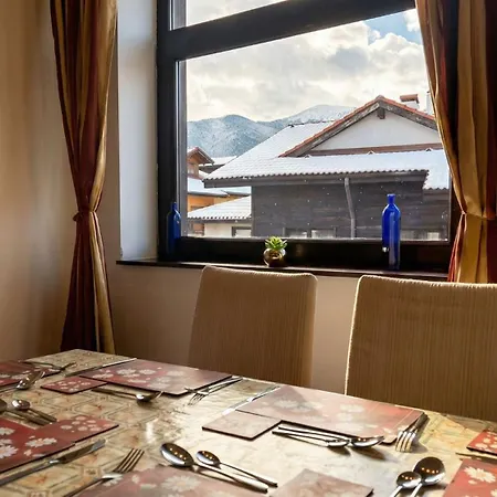 South Facing Bright Mountain View Penthouse - 2 Balconies, 300mbps Wifi, Washer Апартамент