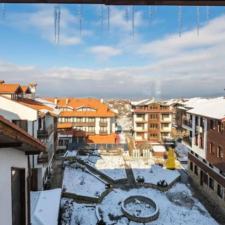 South Facing Bright Mountain View Penthouse - 2 Balconies, 300mbps Wifi, Washer *