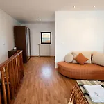 Apartment South Facing Bright Mountain View Penthouse - 2 Balconies, 300mbps Wifi, Washer Bansko