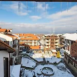 South Facing Bright Mountain View Penthouse - 2 Balconies, 300mbps Wifi, Washer *