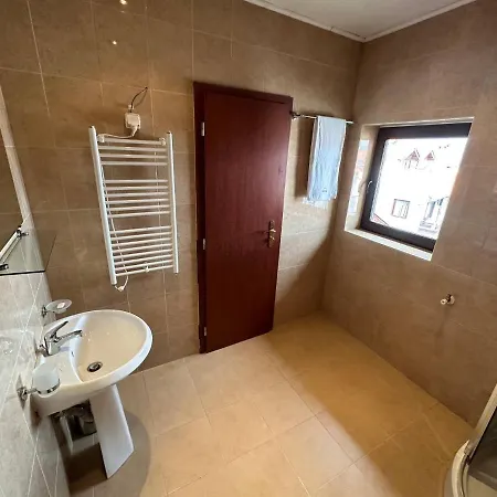 South Facing Bright Mountain View Penthouse - 2 Balconies, 300mbps Wifi, Washer Bansko