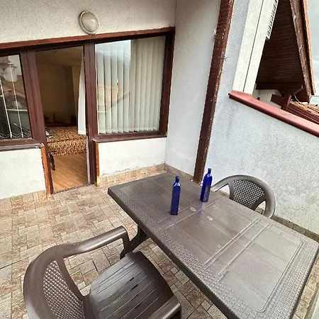 South Facing Bright Mountain View Penthouse - 2 Balconies, 300mbps Wifi, Washer Apartman