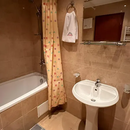 Appartement South Facing Bright Mountain View Penthouse - 2 Balconies, 300mbps Wifi, Washer Bansko