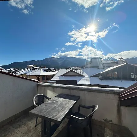 South Facing Bright Mountain View Penthouse - 2 Balconies, 300mbps Wifi, Washer Appartement
