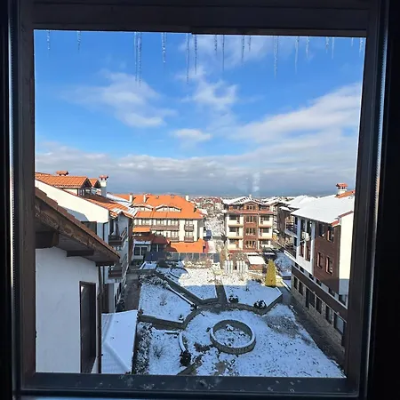 South Facing Bright Mountain View Penthouse - 2 Balconies, 300mbps Wifi, Washer Appartement Bansko