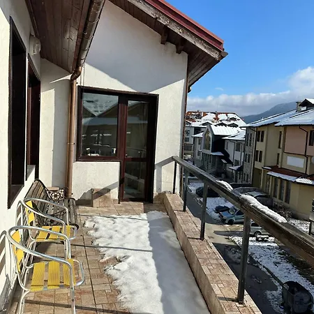 South Facing Bright Mountain View Penthouse - 2 Balconies, 300mbps Wifi, Washer * Bansko