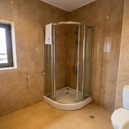 South Facing Bright Mountain View Penthouse - 2 Balconies, 300mbps Wifi, Washer *